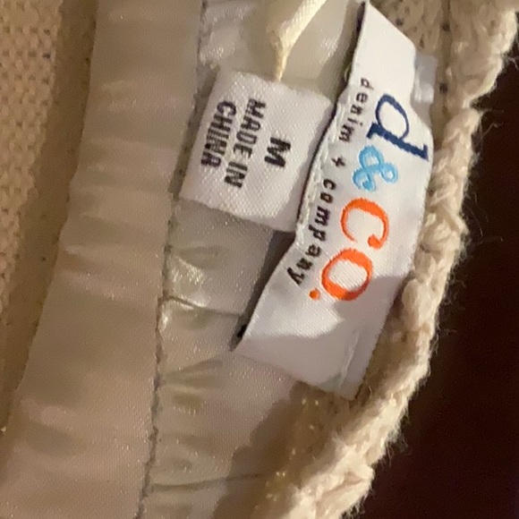 Lily Top - Size:Medium - Picture 2 of 4